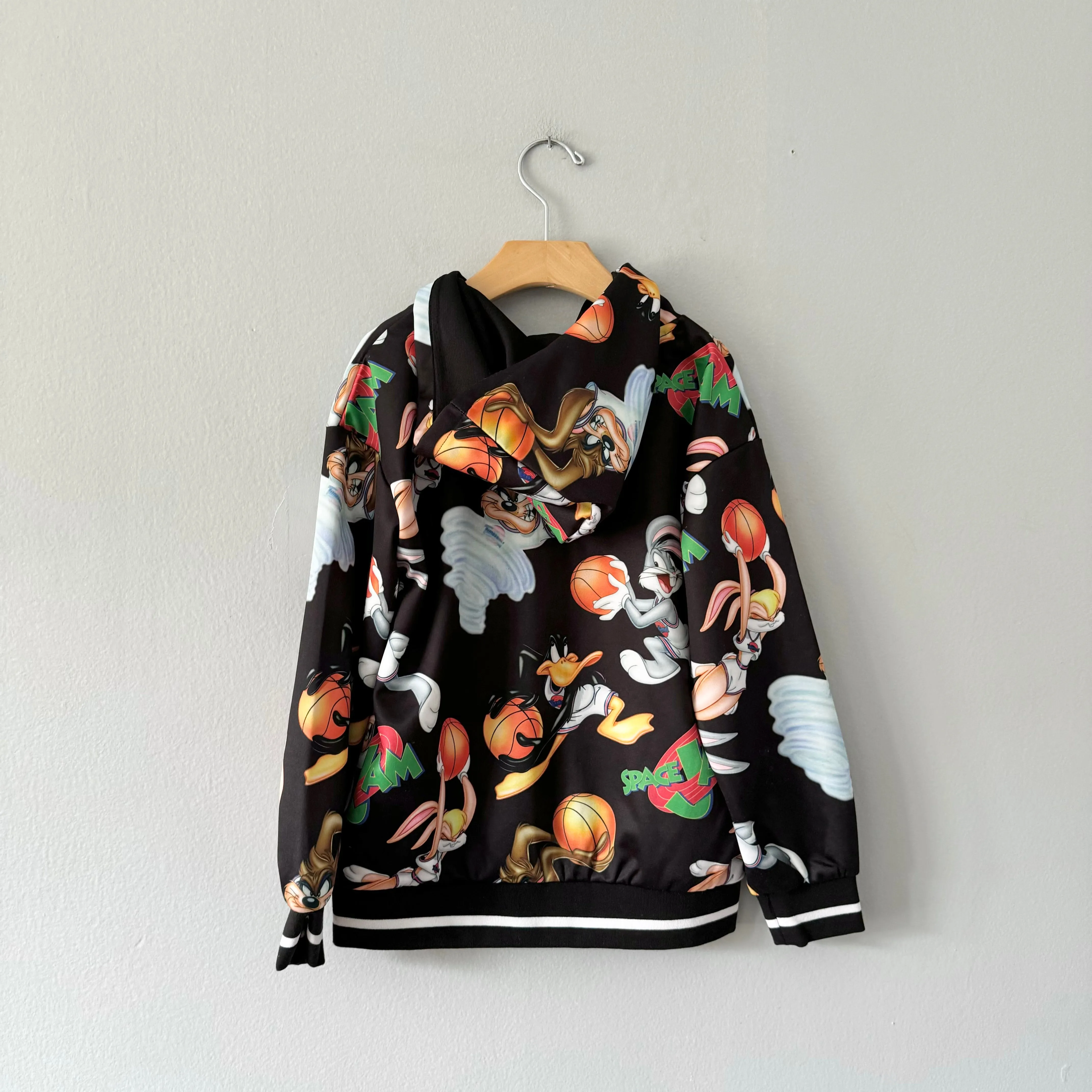 H&M / Space Jam black zip up hoodie / 6-8Y